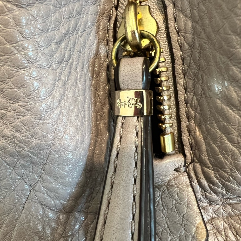 Coach Madison Phoebe leather shoulder bag in lavender color - Picture 7 of 12